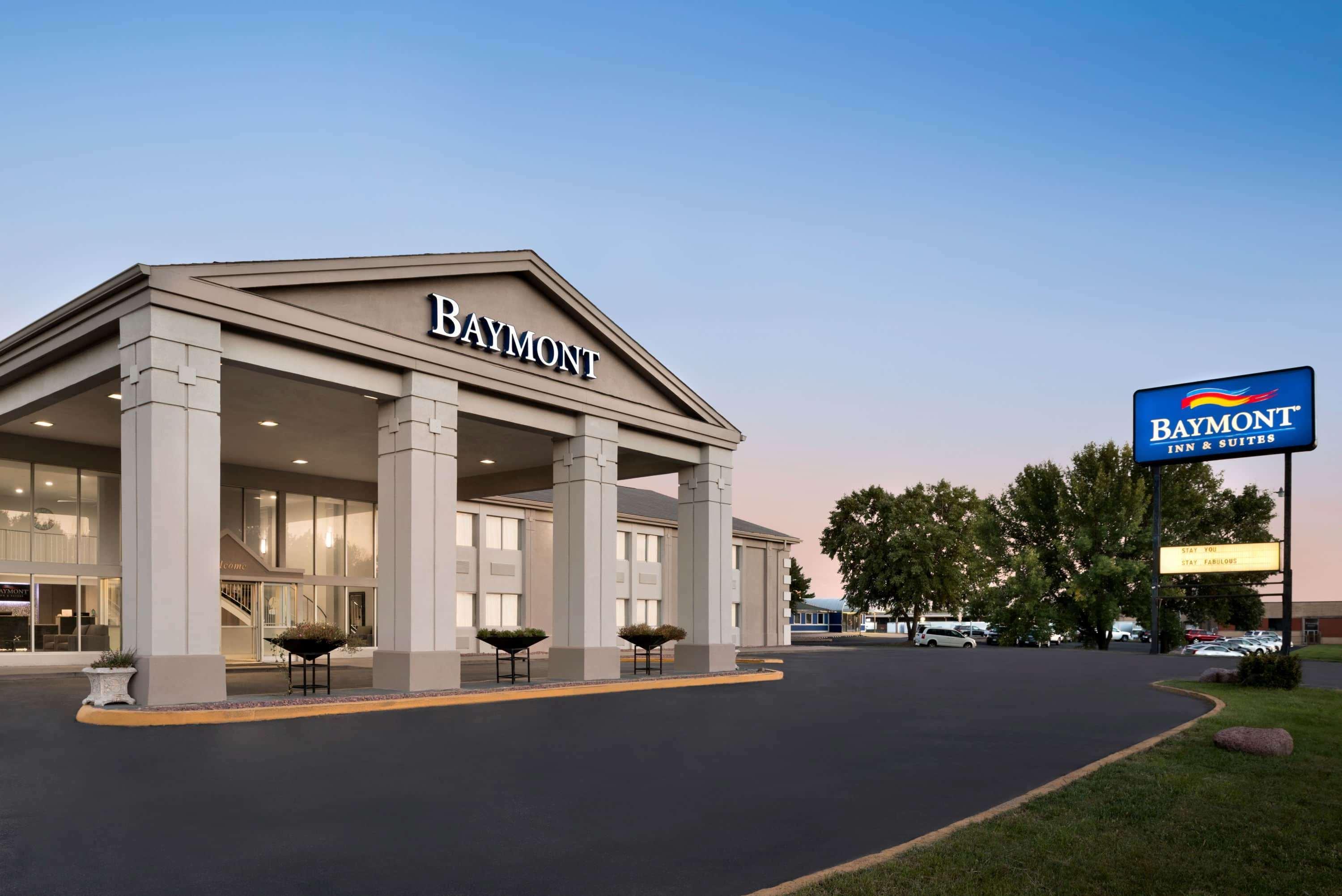 Baymont By Wyndham Des Moines North Hotel Esterno foto